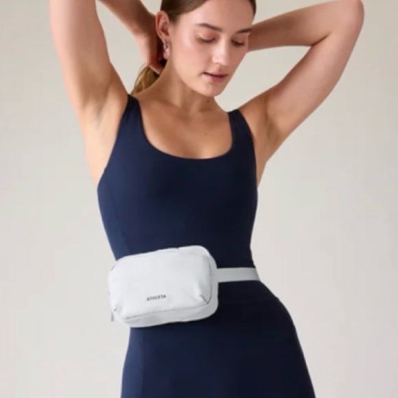 Athleta All About Snowfall Blue Crossbody / Belt Bag - Picture 3 of 5